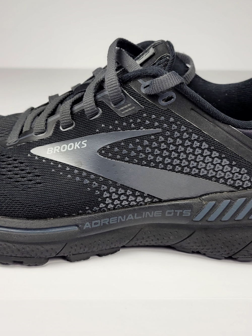“Brooks Adrenaline GTS 22 Black Running Shoes Women’s Size 9B” - Picture 2 of 7